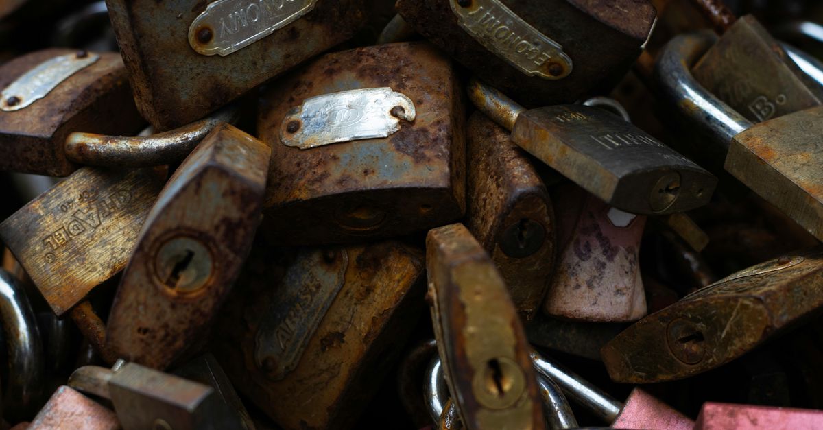 locksmith tools keys — Expert Locksmith Pros