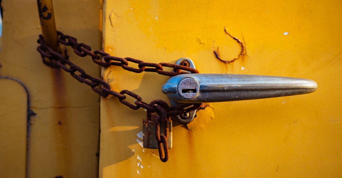 door security hardware — Expert Locksmith Pros
